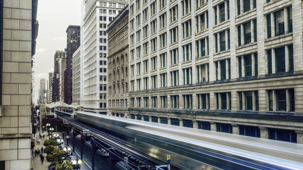 trains tracks in chicago